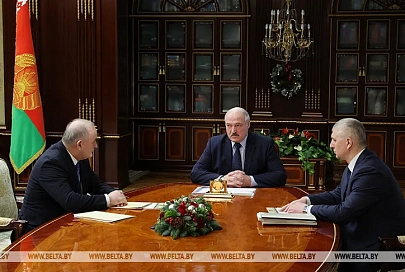 Лукашенко о санкционном давлении: мы должны научиться противостоять этому